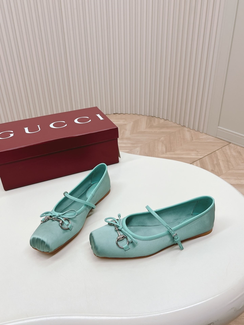 Gucci Flat Shoes